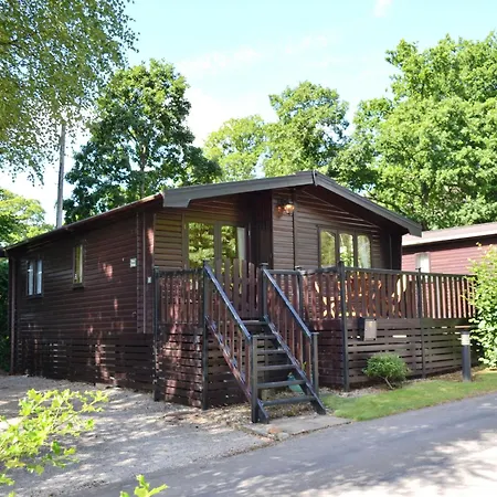 Fern Lodge- Burnside Park